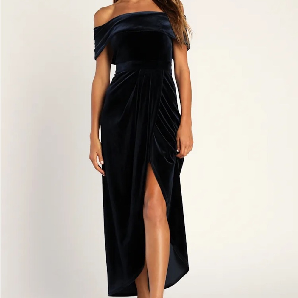 I’m enchanted Navy blue velvet off the shoulder dress